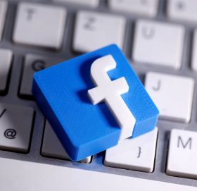 यसरी लक गर्नुहोस् आफ्नो फेसबुक प्रोफाइल