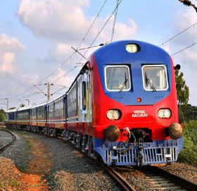 रेल सञ्चालन हुने निश्चित, हाटबजार हटाउन सुरु