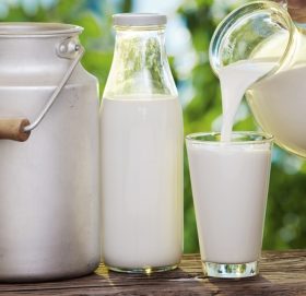 ९ रुपैयाँ ले बढ्यो दूध उपभोक्तालाई मूल्य , शुक्रबारदेखि लागू हुने