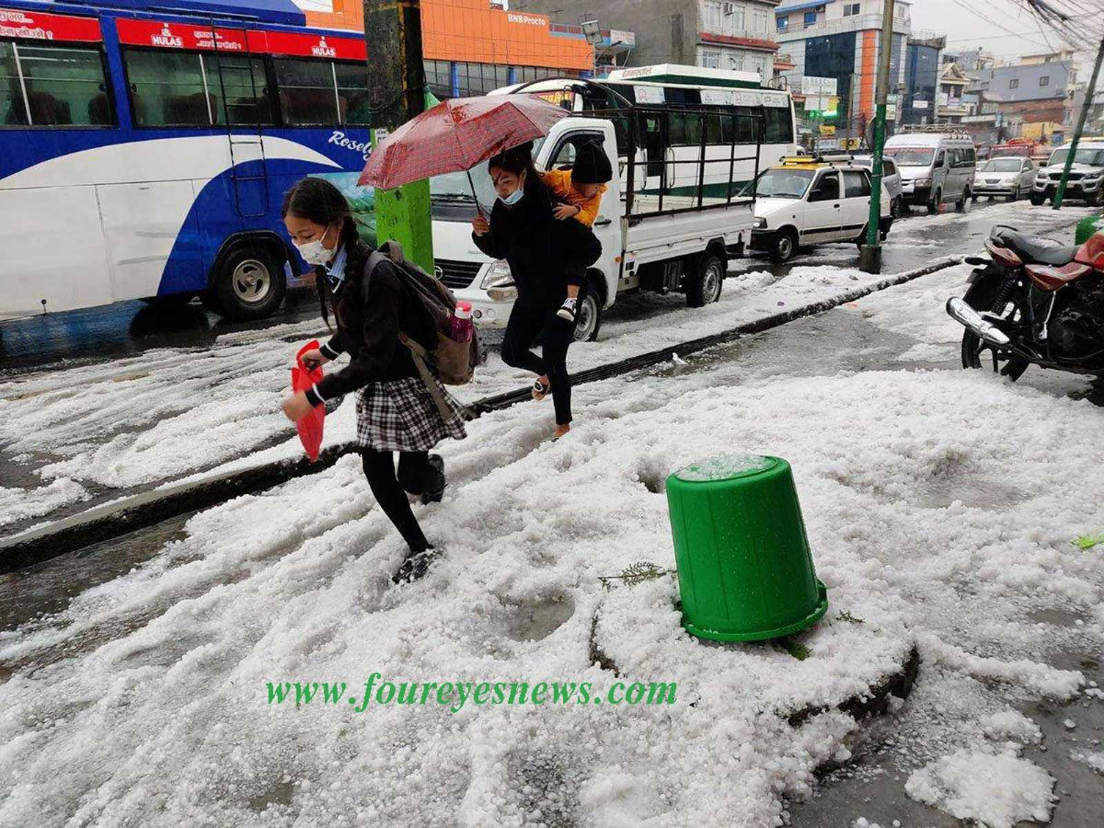 पोखरामा बाक्लो असिनापानी, असिना हटाउन डोजर