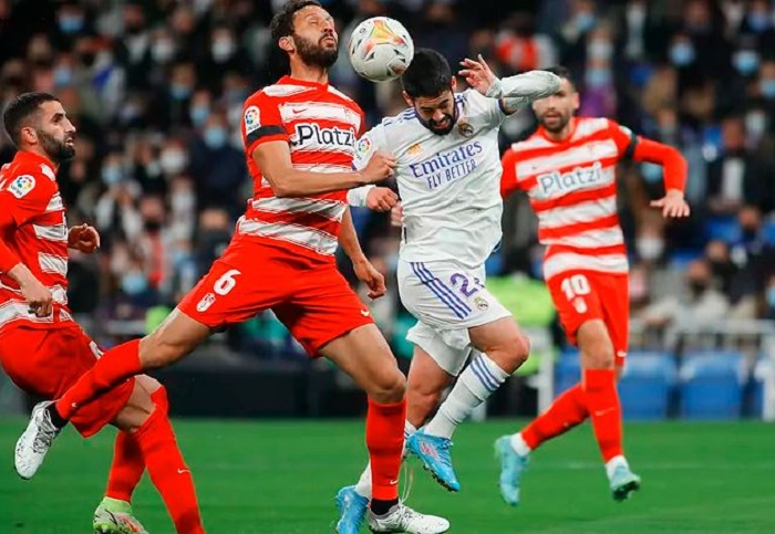 स्पेनिस ला लिगामा रियल मड्रिड र बार्सिलोना विजयी