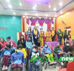 मेरुदण्ड पक्षघात भएका विद्यार्थीले पाए न्यानो कपडा