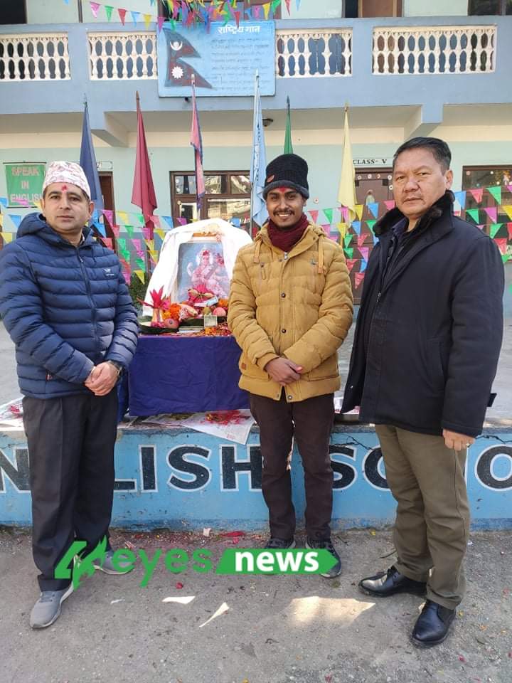 आफ्नो वौद्दिकताको बीउ रोपिएको मन्दिरमा पुगे युवा नेता राजु सुनार