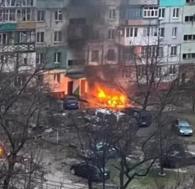 युक्रेन-रुस युद्धः मानवीय सङ्कट गहिरिँदै, नो फ्लाई जोनले ‘तेस्रो विश्वयुद्ध निम्त्याउन सक्ने’ अमेरिकी सिनेटरको चेतावनी