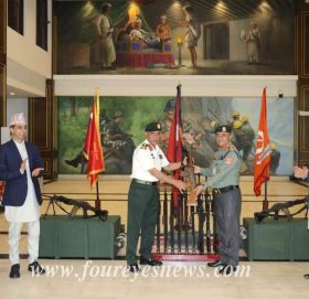 नेपाली सेनाद्वारा सशस्त्र प्रहरीलाई हतियार तथा एम्युनिशन हस्तान्तरण