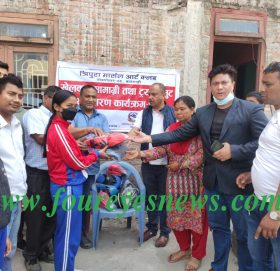 त्रीपुरा मार्शल आर्ट्सद्वारा खेलेकुद सामग्री हस्तान्तरण