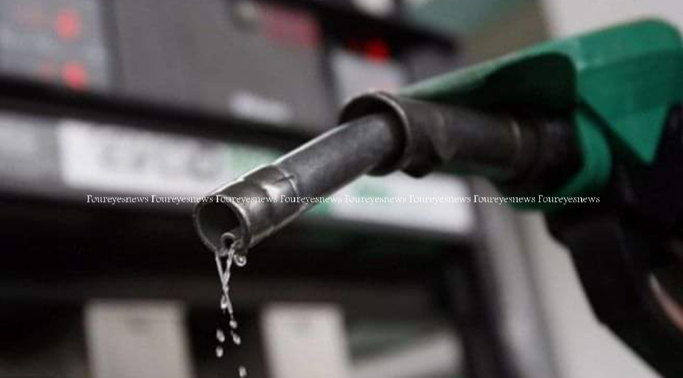 पेट्रोल, डिजेल र मट्टितेलको मूल्य लिटरमा १० रुपैयाँ घट्यो