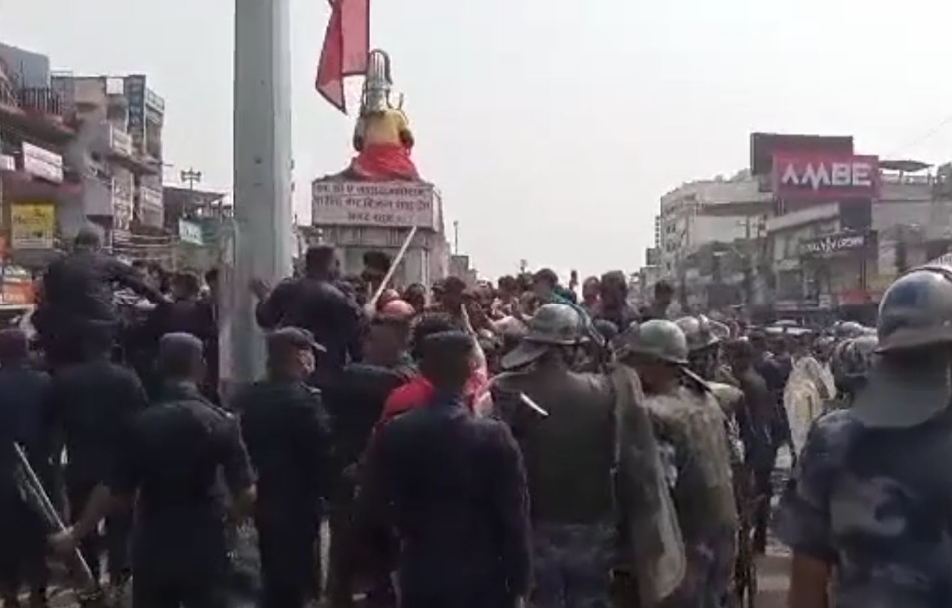 पूर्व राजा विरेन्द्रको सालिक राख्ने विषयमा विवाद हुँदा नेपालगञ्ज तनावग्रस्त