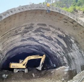 फास्ट ट्रयाकको सुरुङ खन्ने काम रोकियो