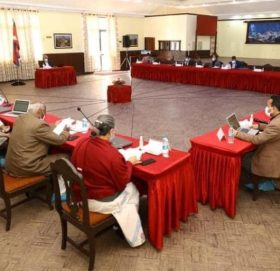 आइतबार दिँदै आएको सार्वजनिक बिदा हटाउने सरकारको निर्णय