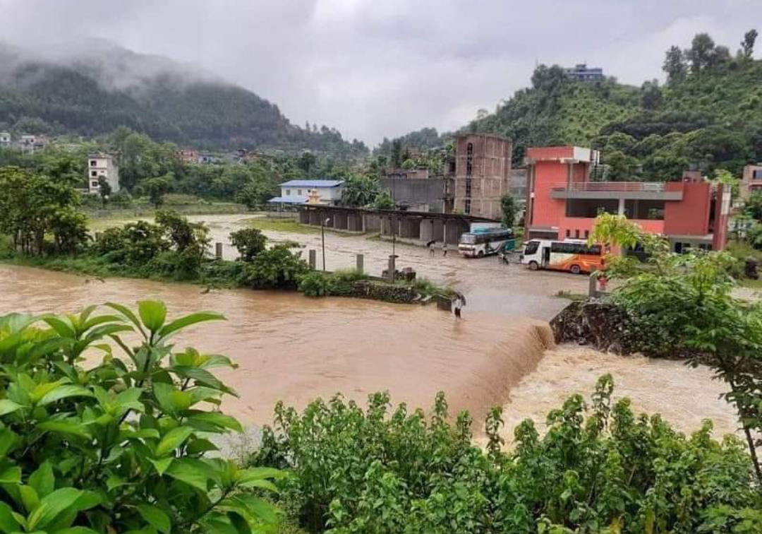 तीन दिनसम्म देशका प्रमुख तथा सहायक नदीमा बाढीको जोखिम