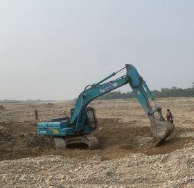 स्थानीय प्रशासन र जनप्रतिनिधिको मिलेमतोमा चुरे दोहन