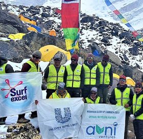 कञ्चनजंघा हिमालबाट १५ टन फोहोर संकलन