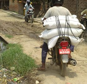 सीमानाकामा एक रुपैयाँ फाइदा लिएर चिनीको अवैध कारोबार