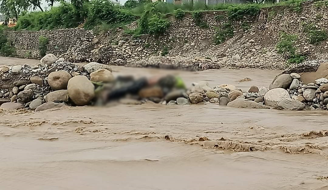 तिनाउमा भेटियो एक पुरूषको शव