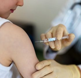 कोरोना भाइरसको बुस्टर डोजका लागि थप ३ लाख ७७ हजार मात्रा खोप आयो