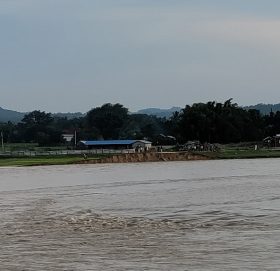 सप्तकोसी नदी कटानले दर्जनौं बस्ती जोखिममा