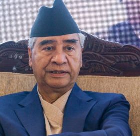 आगामी मौद्रिक नीतिबारे गभर्नरसँग प्रधानमन्त्रीले लिए ब्रिफिङ