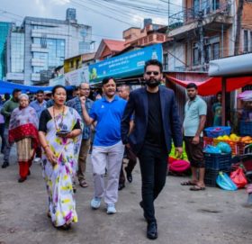 काठमाडौंका मेयर बालेन वडाको निरीक्षणमा व्यस्त