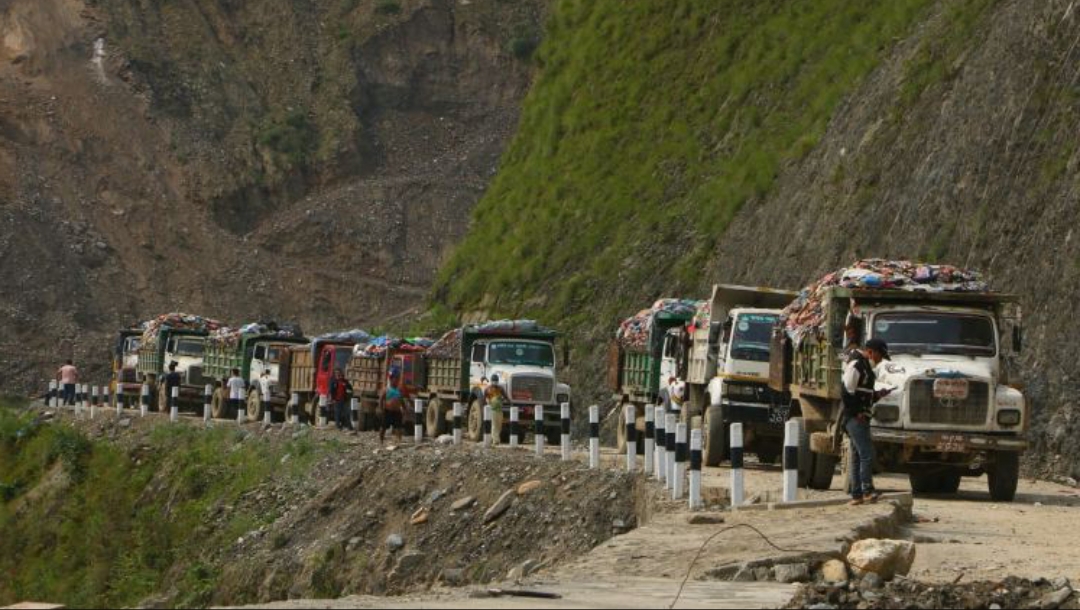 एक हप्ता फोहोर ढुवानीका साधन सञ्चालन नगरिदिन काठमाडौं महानगरलाई आग्रह