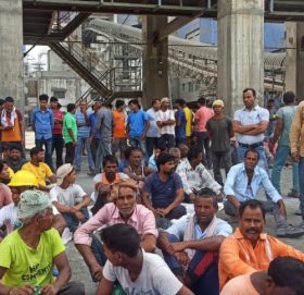 सौर्या सिमेन्टका मजदुर आन्दोलित