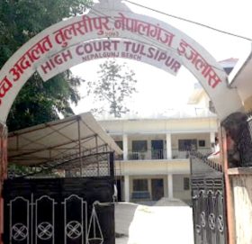 करारका कर्मचारीलाई काम गर्न दिन अदालतको आदेश