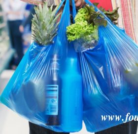 आजबाट पातलो प्लास्टिकको झोला बोक्न नपाउने