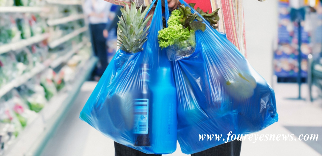 आजबाट पातलो प्लास्टिकको झोला बोक्न नपाउने