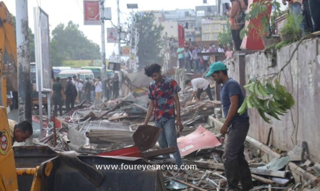 आरबी कम्प्लेक्समा पनि महानगरले चलायो डोजर