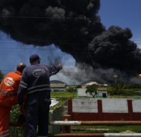 क्युबाको इन्धन डिपोमा चट्याङ पर्दा १ सयभन्दा बढी घाइते, १७ सम्पर्कविहीन