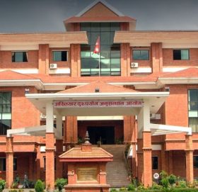 केयुकेएलका सिनियर प्लम्बर पाँच हजार घुससहित पक्राउ