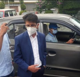 घुस रकमसहित पक्राउ परेका उपसचिवविरुद्ध विशेष अदालतमा आरोपत्र दायर