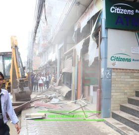 गोकर्णेश्वोर-५ र ६ अनाधिकृत संरचना भत्काउन\हटाउन  एक्सनमा