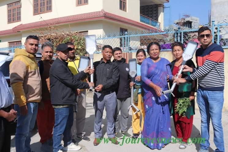 गोकर्णेश्वोर -६ द्वारा किमाल सर्वेश्वोर मार्ग हुँदै साविक(३)मा सडक बत्ती जडान