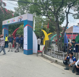 अझै सुरु भएन बालेनले बन्द गराएको शैक्षिक मेला