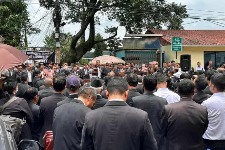 न्यायलयको सुद्धीकरणका लागि भन्दै कानुन व्यवसायी आजपनि आन्दोलनमा