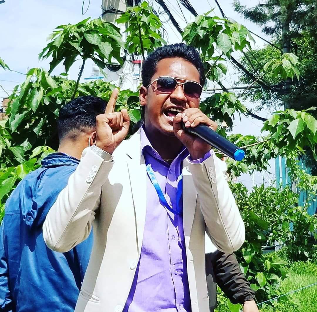 मेरो आवाज अझै सुकेका छैनन।