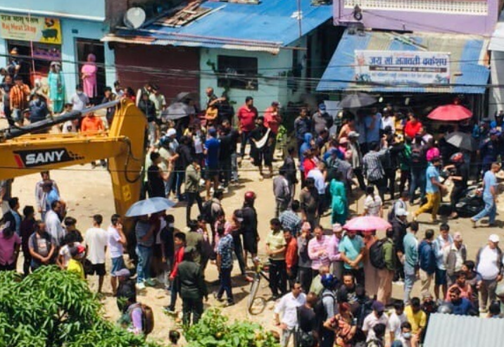 काठमाडौं महानगर प्रहरी र कपनका स्थानीयबीच झडप