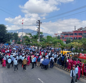 शिक्षा विधेयक संशोधनको माग गर्दैै शिक्षकहरु आज पनि आन्दोलनमा