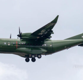 भूकम्पपीडितका लागि राहत बोकेर नेपाली सेनाको विमान म्यानमार जाँदै