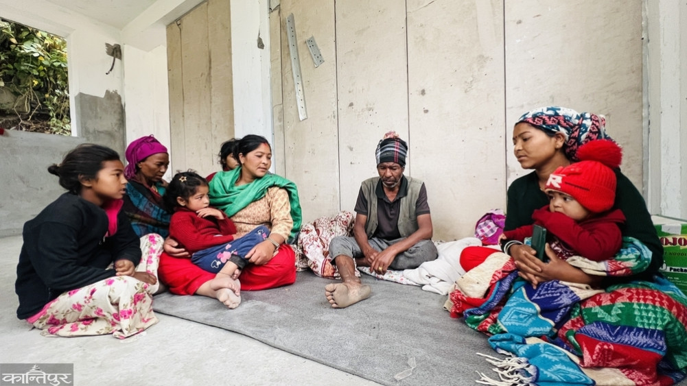 ‘छोराले आफ्नै घरमा आगो झोस्यो, हामी त बेघर भयौं’