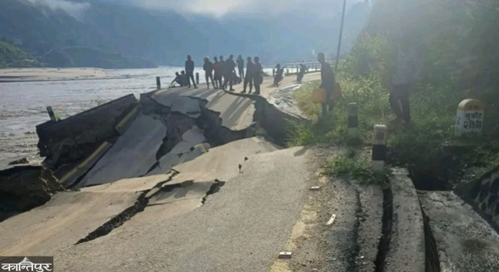 बाढीले क्षति गरेको ६ महिनापछि आधा दर्जन सडकको ठेक्का