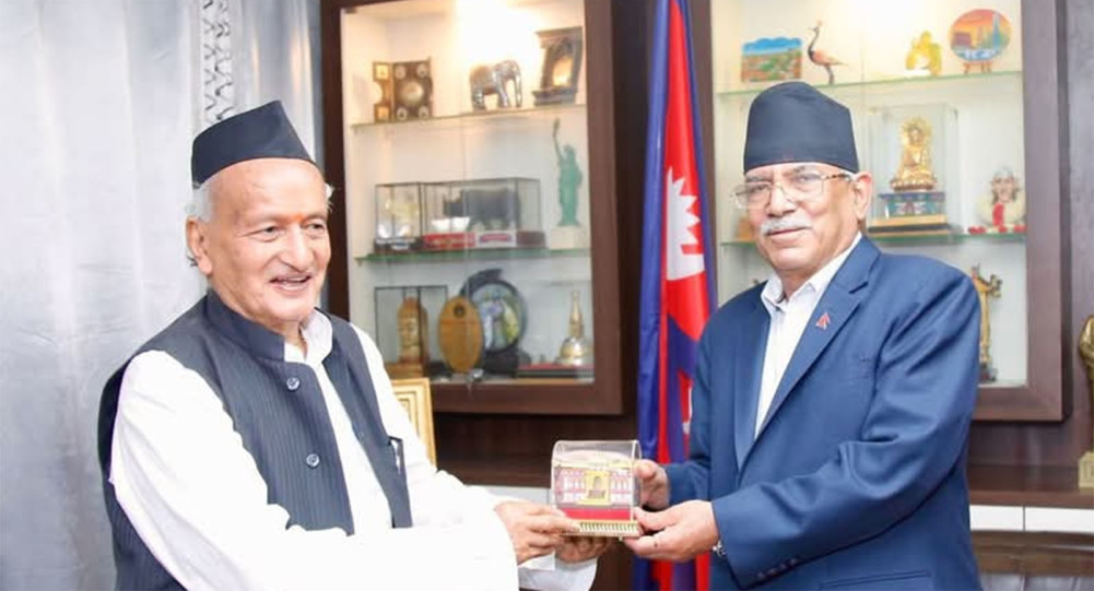चौथाइवाले फर्किएलगत्तै कोश्यारीको राजनीतिक भेटघाट सुरु