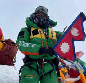 कामीरिता शेर्पा ३१ औं पटक सगरमाथामा