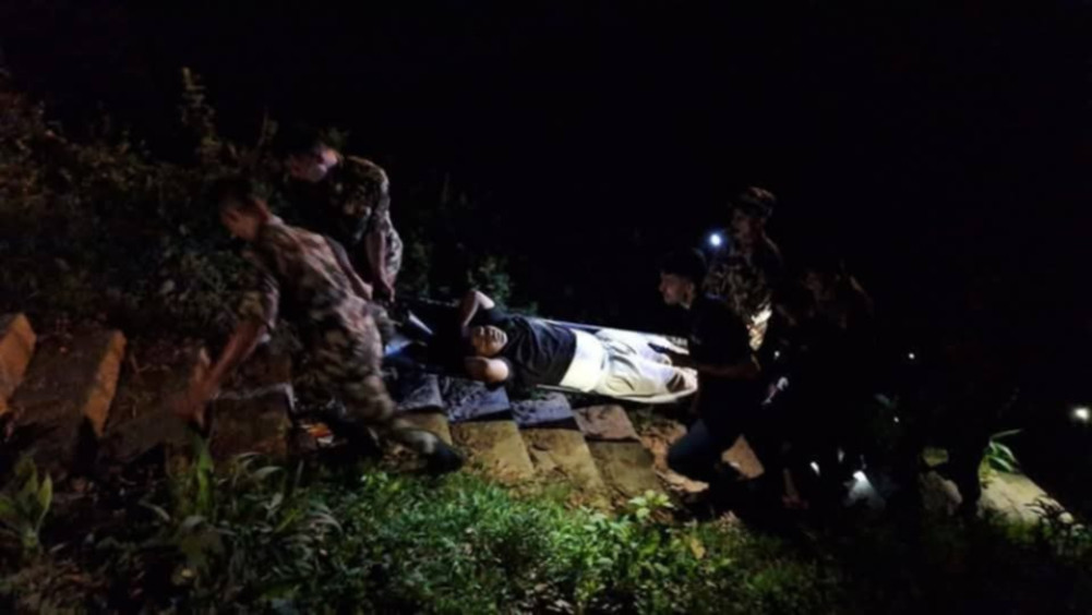 तनहुँको मादी नदीको पुलबाट जीप खस्दा तीन जनाको मृत्यु, दुई जना घाइते