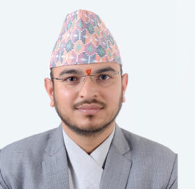 कागजात ‘शंकास्पद’ भएपछि बिमा प्राधिकरण अध्यक्ष ओझा अख्तियारको छानबिनमा